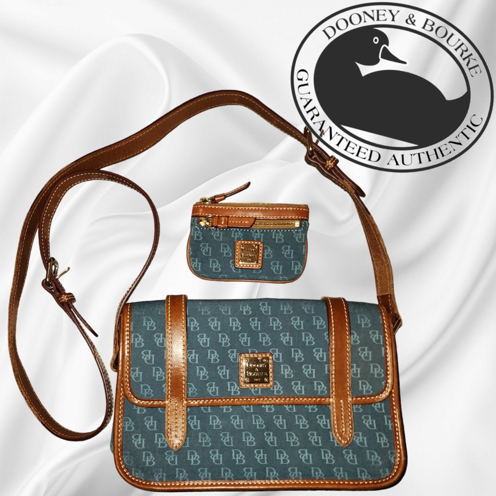 Vintage Dooney and Bourke Messenger Crossbody Purse